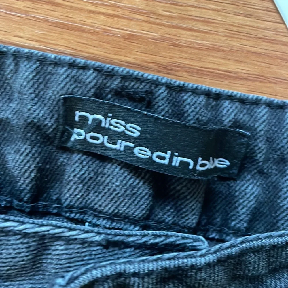 NWT Miss Poured in Blue Black Distressed w/ Holes High Waist Ankle Jeans Size 14